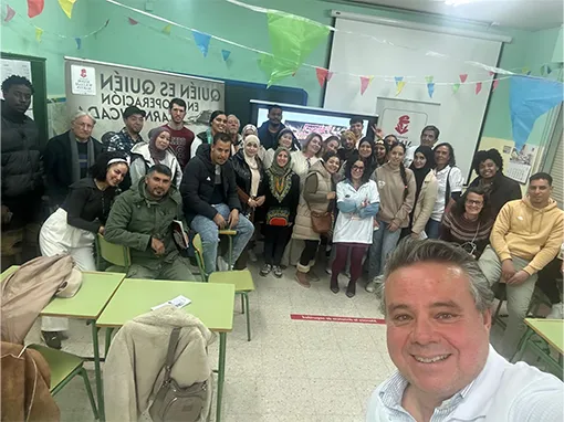 Charla informativa por parte de la asociación Mayor William Martin ante colectivos vulnerables.